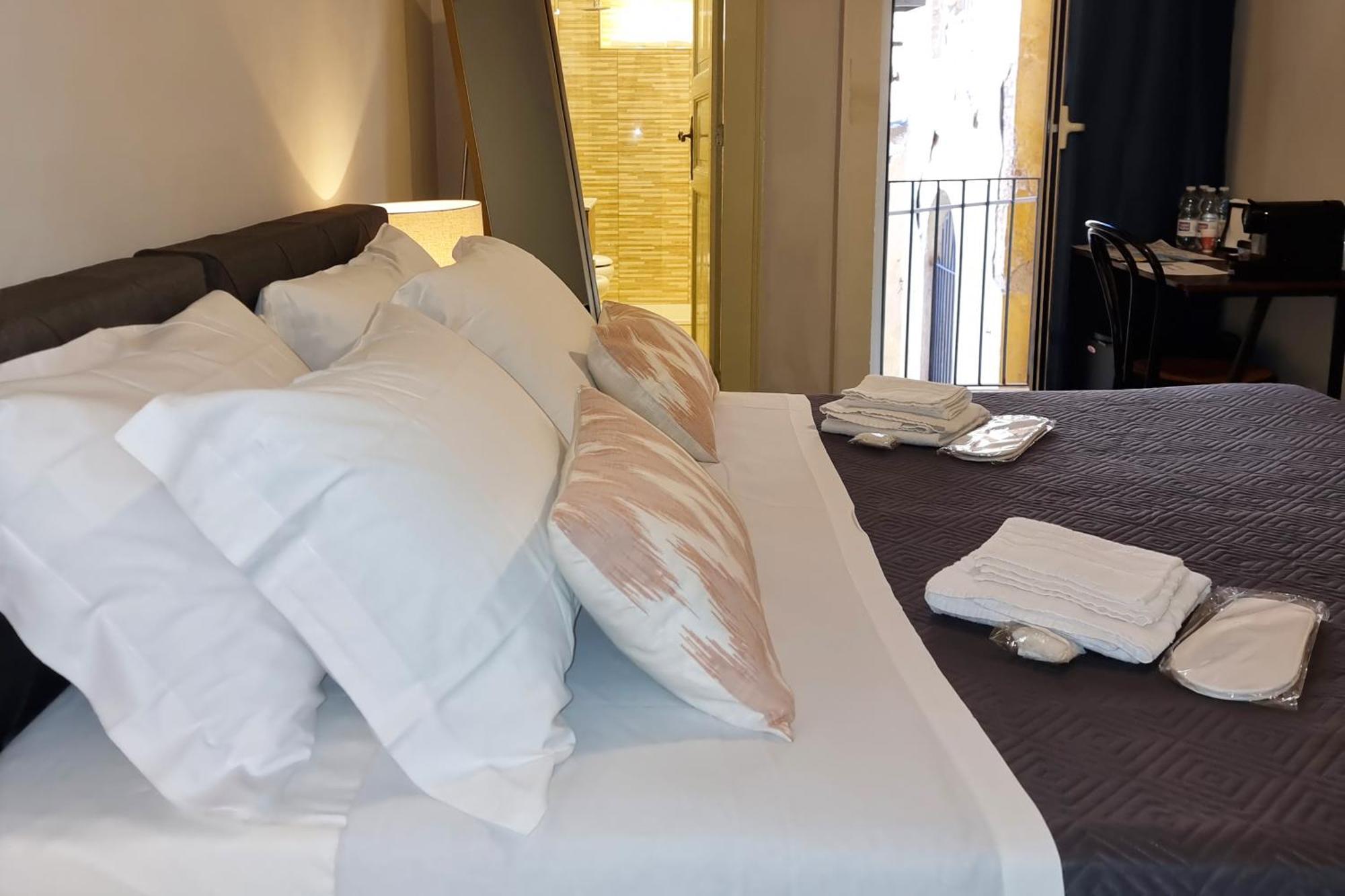 Borgo Antico Rooms Мессіна Екстер'єр фото